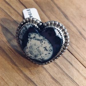 New silver heart stone ring